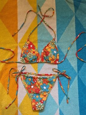 Groovy Flower Bathing Suit Size M
